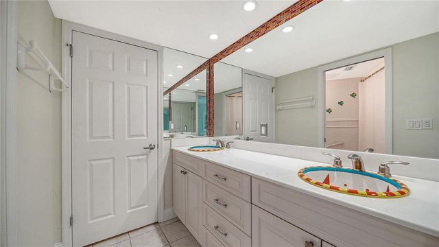 4835 GULF OF MEXICO DRIVE 106, Longboat Key, FL 34228