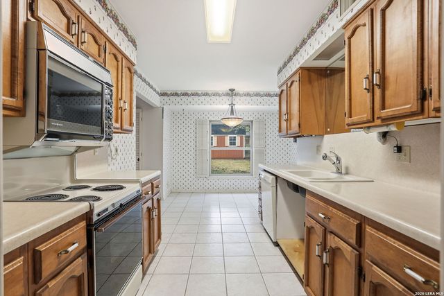 10315 Luzon Dr, San Antonio, TX 78217