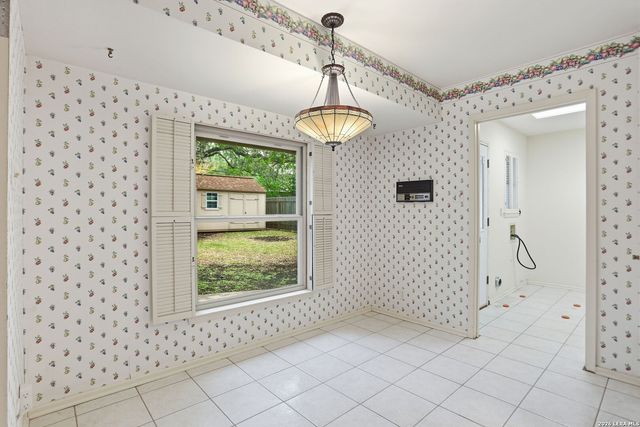 10315 Luzon Dr, San Antonio, TX 78217