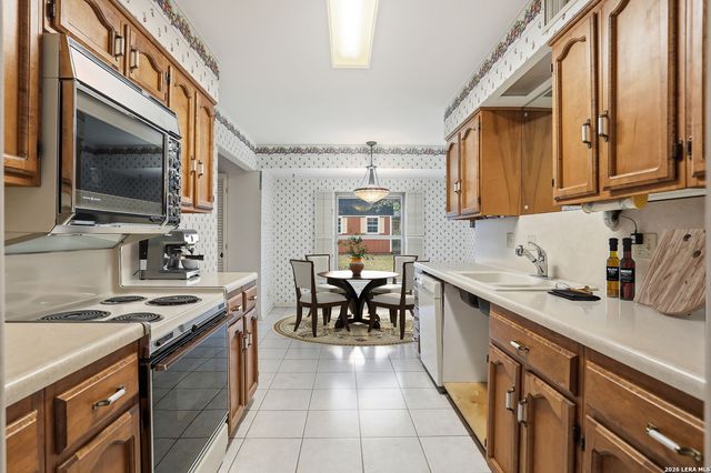 10315 Luzon Dr, San Antonio, TX 78217