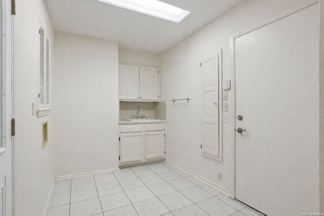 10315 Luzon Dr, San Antonio, TX 78217