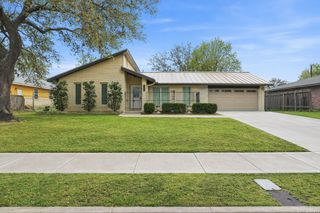 10315 Luzon Dr, San Antonio, TX 78217