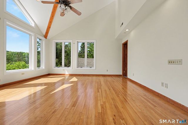 40 Manitook Drive, Oxford, CT 06478