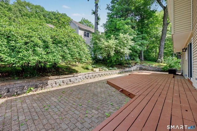 40 Manitook Drive, Oxford, CT 06478