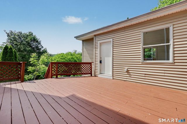 40 Manitook Drive, Oxford, CT 06478