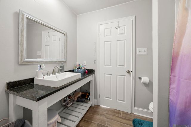 5539 Riverstone Dr, Baton Rouge, LA 70820