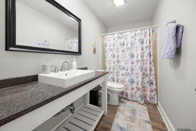 5539 Riverstone Dr, Baton Rouge, LA 70820