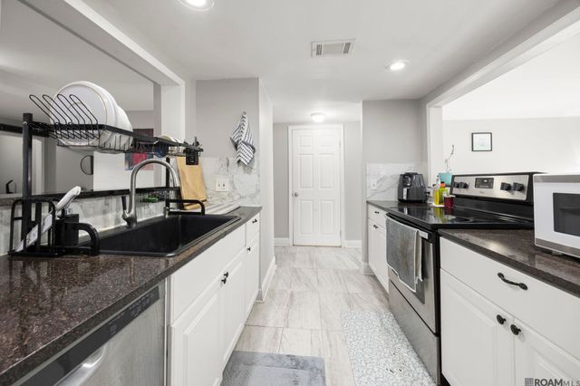 5539 Riverstone Dr, Baton Rouge, LA 70820