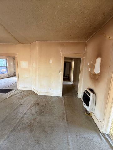619 W Owing Street, Denison, TX 75020