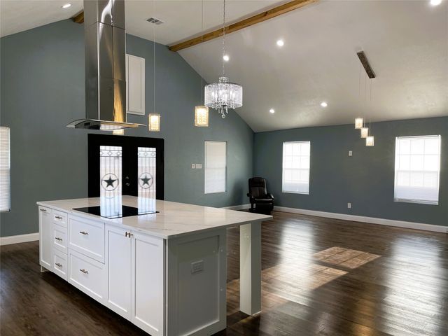 810 Thornton Carter Street, Mexia, TX 76667