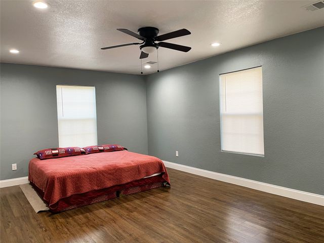 810 Thornton Carter Street, Mexia, TX 76667