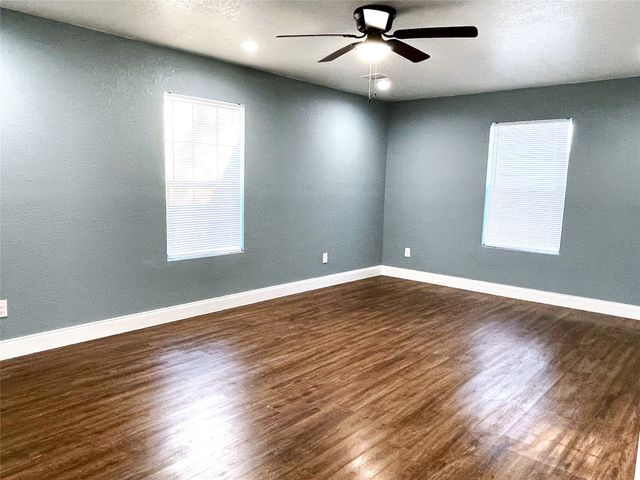 810 Thornton Carter Street, Mexia, TX 76667