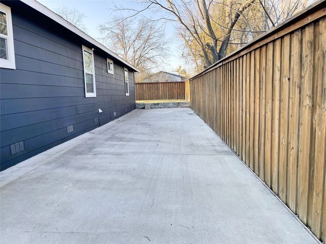 810 Thornton Carter Street, Mexia, TX 76667