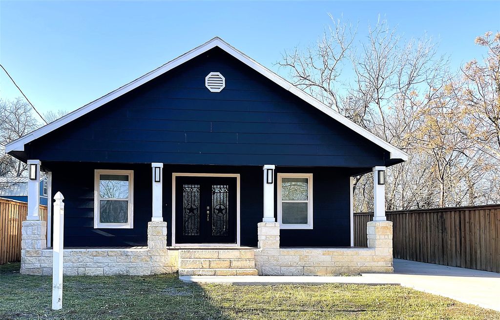 810 Thornton Carter Street, Mexia, TX 76667