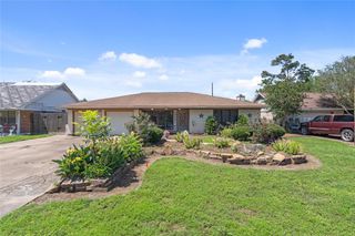 2521 Pickerton Drive, Deer Park, TX 77536