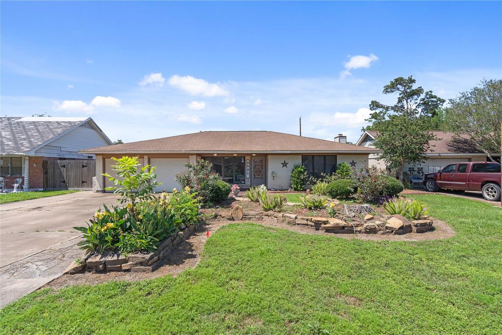 2521 Pickerton Drive, Deer Park, TX 77536