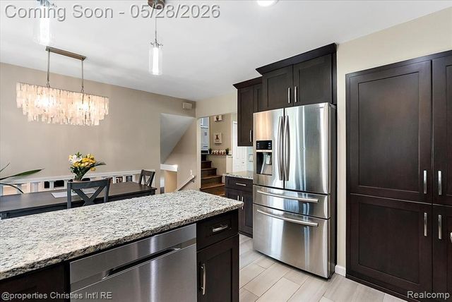 612 Royal Avenue, Royal Oak, MI 48073