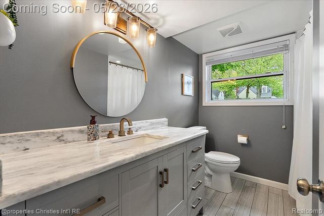 612 Royal Avenue, Royal Oak, MI 48073