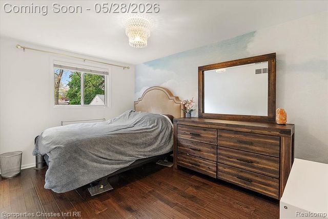 612 Royal Avenue, Royal Oak, MI 48073