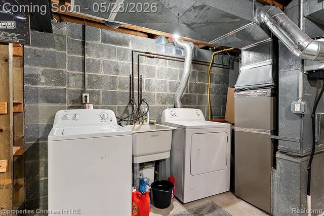 612 Royal Avenue, Royal Oak, MI 48073
