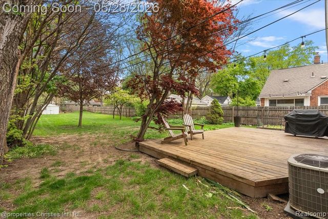 612 Royal Avenue, Royal Oak, MI 48073