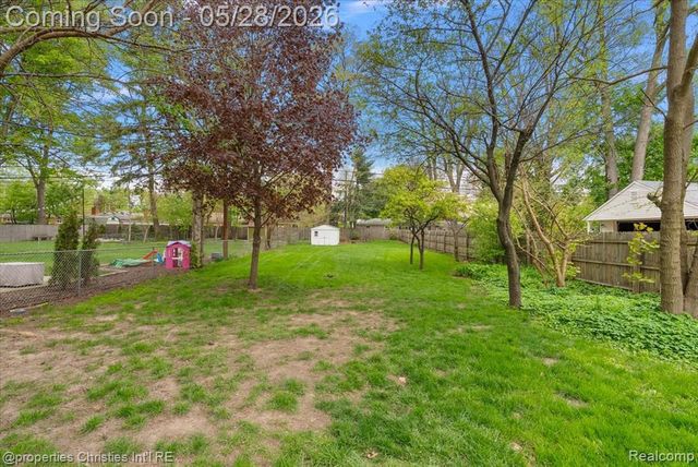 612 Royal Avenue, Royal Oak, MI 48073