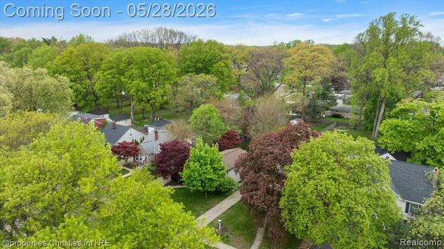 612 Royal Avenue, Royal Oak, MI 48073