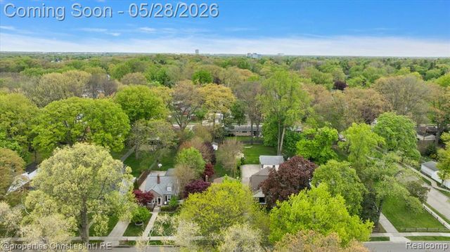 612 Royal Avenue, Royal Oak, MI 48073
