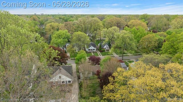 612 Royal Avenue, Royal Oak, MI 48073