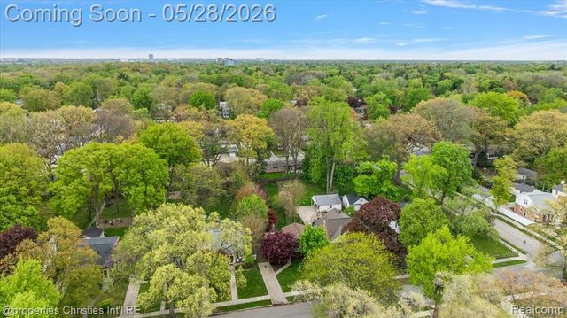 612 Royal Avenue, Royal Oak, MI 48073