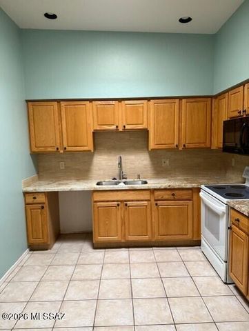 107 E Bowers Court, Oro Valley, AZ 85704