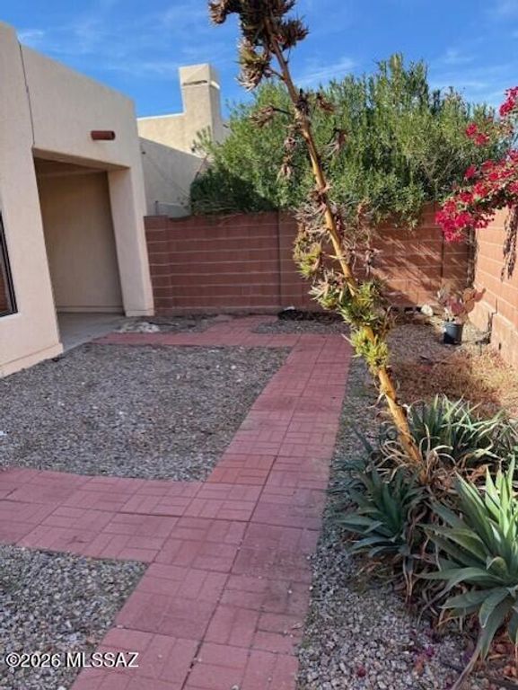 107 E Bowers Court, Oro Valley, AZ 85704