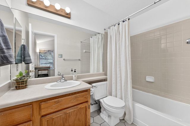 1411 Gracy Farms LN 118, Austin, TX 78758