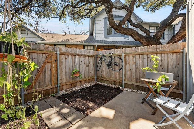 1411 Gracy Farms LN 118, Austin, TX 78758