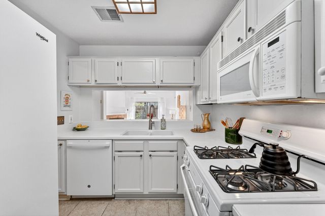 1411 Gracy Farms LN 118, Austin, TX 78758