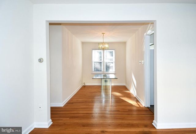 1316 S DINWIDDIE ST, Arlington, VA 22206