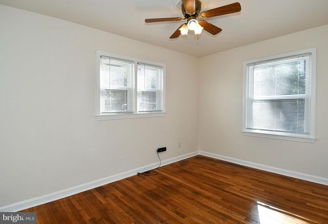 1316 S DINWIDDIE ST, Arlington, VA 22206