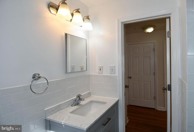 1316 S DINWIDDIE ST, Arlington, VA 22206