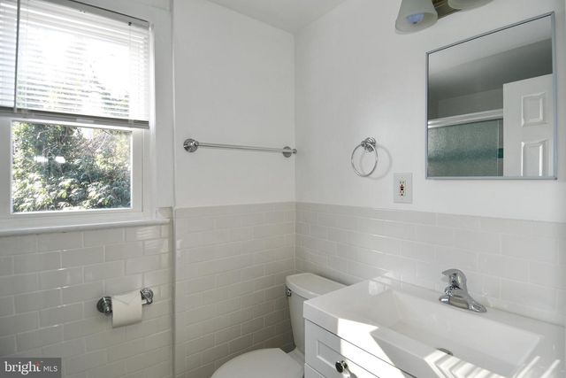 1316 S DINWIDDIE ST, Arlington, VA 22206