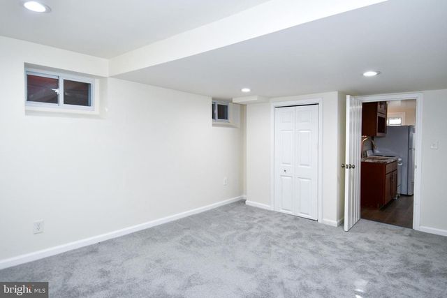 1316 S DINWIDDIE ST, Arlington, VA 22206