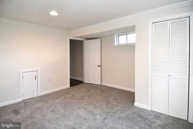 1316 S DINWIDDIE ST, Arlington, VA 22206