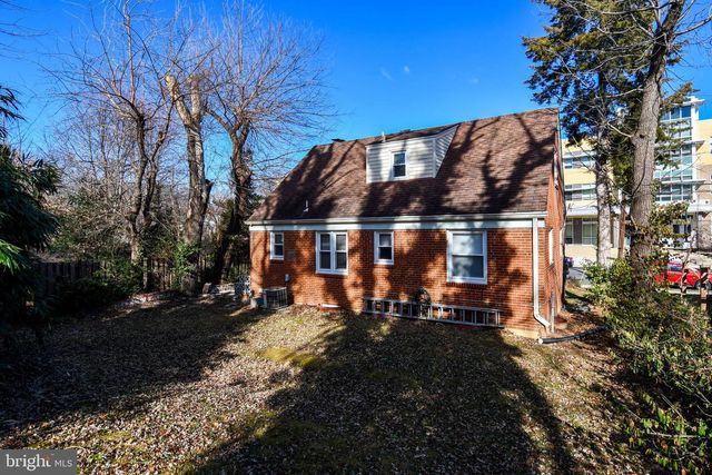 1316 S DINWIDDIE ST, Arlington, VA 22206