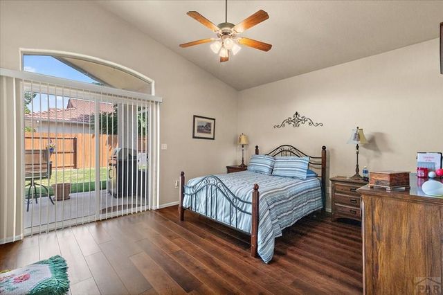 1040 Willowcrest Dr, Pueblo, CO 81005