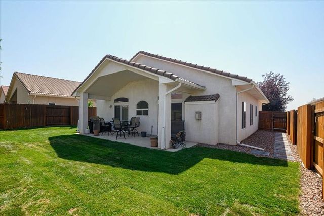 1040 Willowcrest Dr, Pueblo, CO 81005