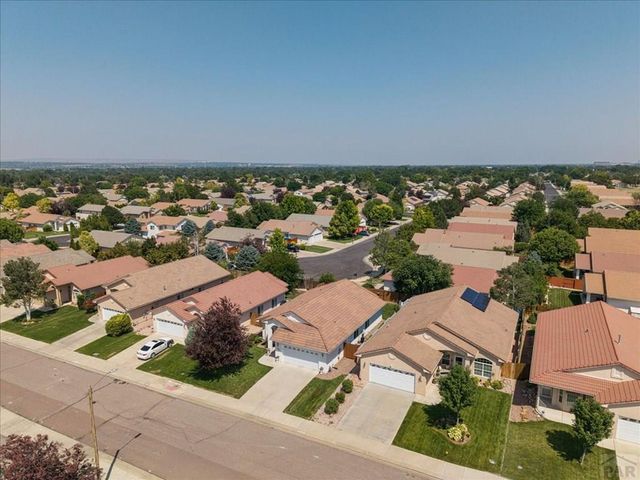 1040 Willowcrest Dr, Pueblo, CO 81005