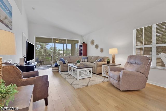 680 Wiggins Lake DR 202, Naples, FL 34110