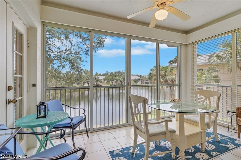 680 Wiggins Lake DR 202, Naples, FL 34110