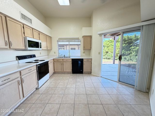 10410 E Passkey Drive, Tucson, AZ 85748