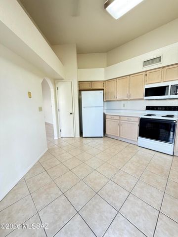 10410 E Passkey Drive, Tucson, AZ 85748
