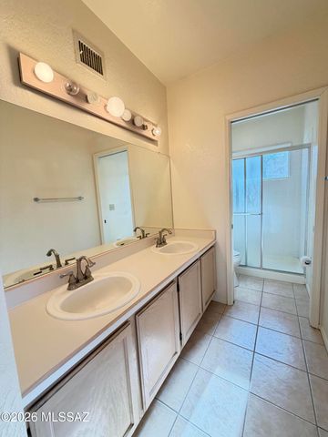 10410 E Passkey Drive, Tucson, AZ 85748
